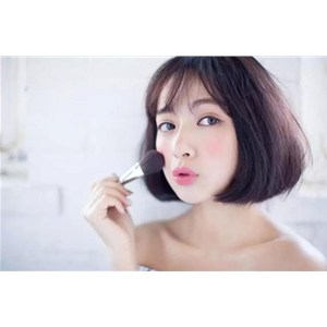 輕松變女神 只需化妝這幾點