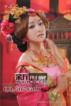 學員人體彩繪展示