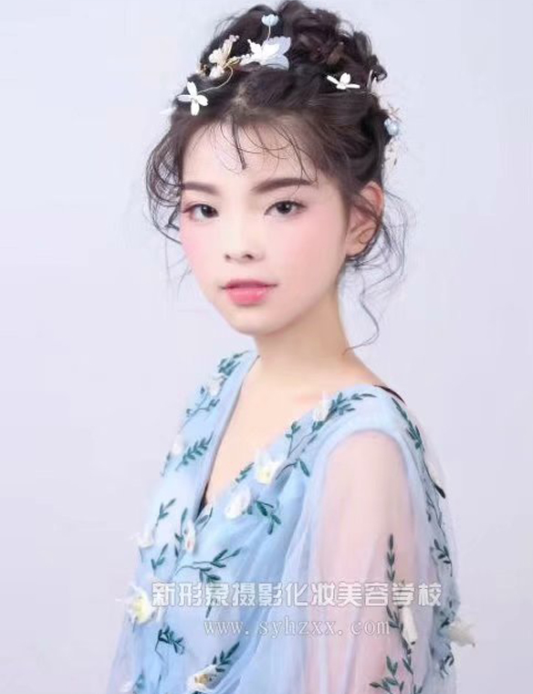 新形象化妝造型