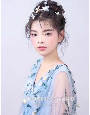 新形象化妝造型